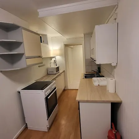 Classic 4 Bedrooms, 9 Guest In Kjeller - Good Proximity To Oslomet And Train Station * Lillestrom