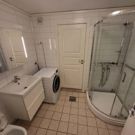 Classic 4 Bedrooms, 9 Guest In Kjeller - Good Proximity To Oslomet And Train Station Apartment Lillestrom
