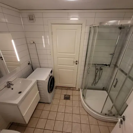 Classic 4 Bedrooms, 9 Guest In Kjeller - Good Proximity To Oslomet And Train Station *